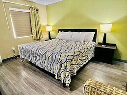 Deluxe Inn & Suites By OYO Miami OK