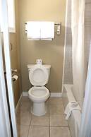 Deluxe Inn & Suites By OYO Miami OK