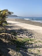 EM Royalle Hotel & Beach Resort