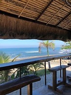 EM Royalle Hotel & Beach Resort