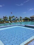 EM Royalle Hotel & Beach Resort