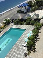 EM Royalle Hotel & Beach Resort