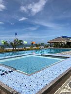 EM Royalle Hotel & Beach Resort