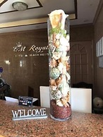EM Royalle Hotel & Beach Resort