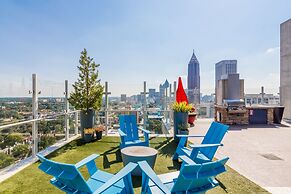 CHIC COLLECTION by NOHOTEL on 6th Street