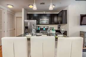 CHIC COLLECTION by NOHOTEL on 6th Street