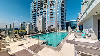 CHIC COLLECTION by NOHOTEL on 6th Street