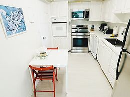 The Tides on Hollywood