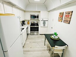 The Tides on Hollywood