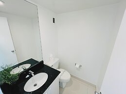 The Tides on Hollywood