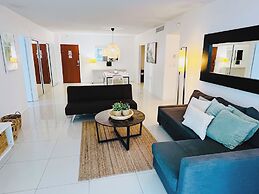 The Tides on Hollywood