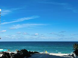 The Tides on Hollywood