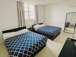 The Tides on Hollywood