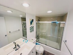 The Tides on Hollywood