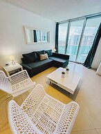 The Tides on Hollywood