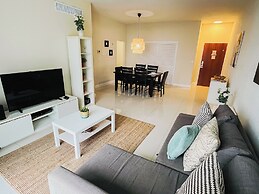 The Tides on Hollywood