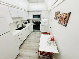 The Tides on Hollywood