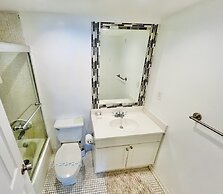 The Tides on Hollywood