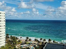 The Tides on Hollywood