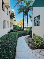 The Tides on Hollywood