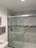 The Tides on Hollywood