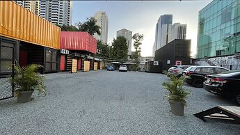 Nomada Container Hotel Panama City