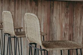 Barracuda Hotel & Villas