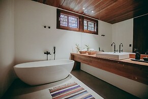 Barracuda Hotel & Villas