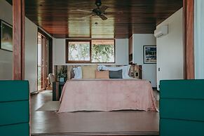 Barracuda Hotel & Villas