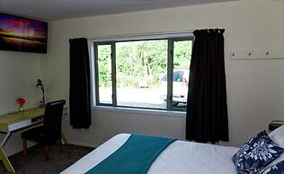 Awatuna Sunset Lodge