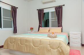 Cozy cottage with kitchen of Maenam 4