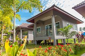 Cozy cottage with kitchen of Maenam 4