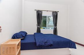 Cozy cottage with kitchen of Maenam 4