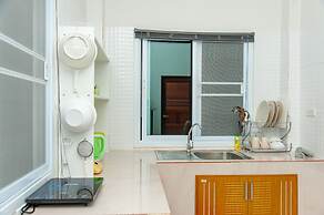 Cozy cottage with kitchen of Maenam 4