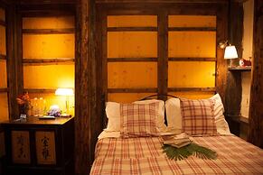 Pig's Inn Huangshan Xidi