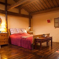 Pig's Inn Huangshan Xidi