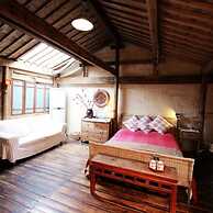 Pig's Inn Huangshan Xidi