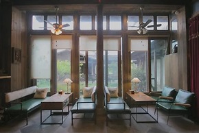 Pig's Inn Huangshan Bishan