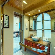 Pig's Inn Huangshan Bishan