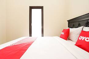 OYO Living 1743 Anie Residence