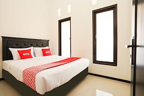 OYO Living 1743 Anie Residence