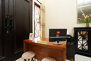 OYO Living 1743 Anie Residence