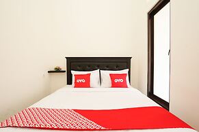 OYO Living 1743 Anie Residence