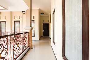 OYO Living 1743 Anie Residence