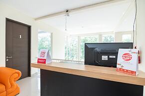 OYO 2001 Taman Dayu Villa Golf View