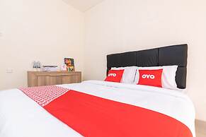 OYO 2001 Taman Dayu Villa Golf View