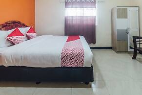 OYO 2010 Satria Guest House