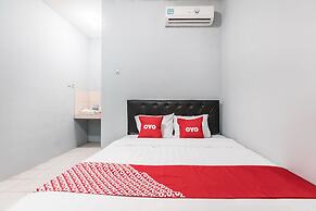 OYO Living 1756 Amira Guest House