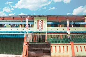 OYO Living 1756 Amira Guest House