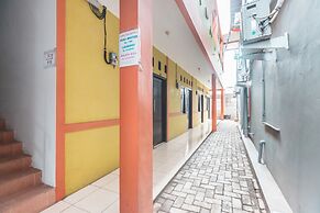 OYO Living 1756 Amira Guest House